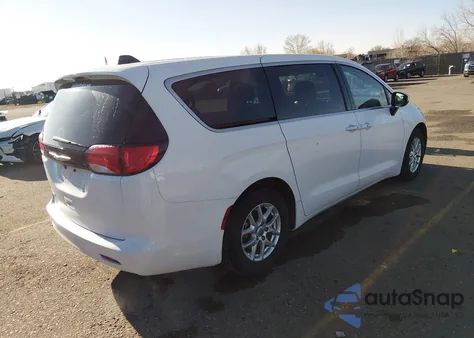2022 Chrysler Voyager Lx из США, поврежденный, VIN 2C4RC1CG0NR203349
